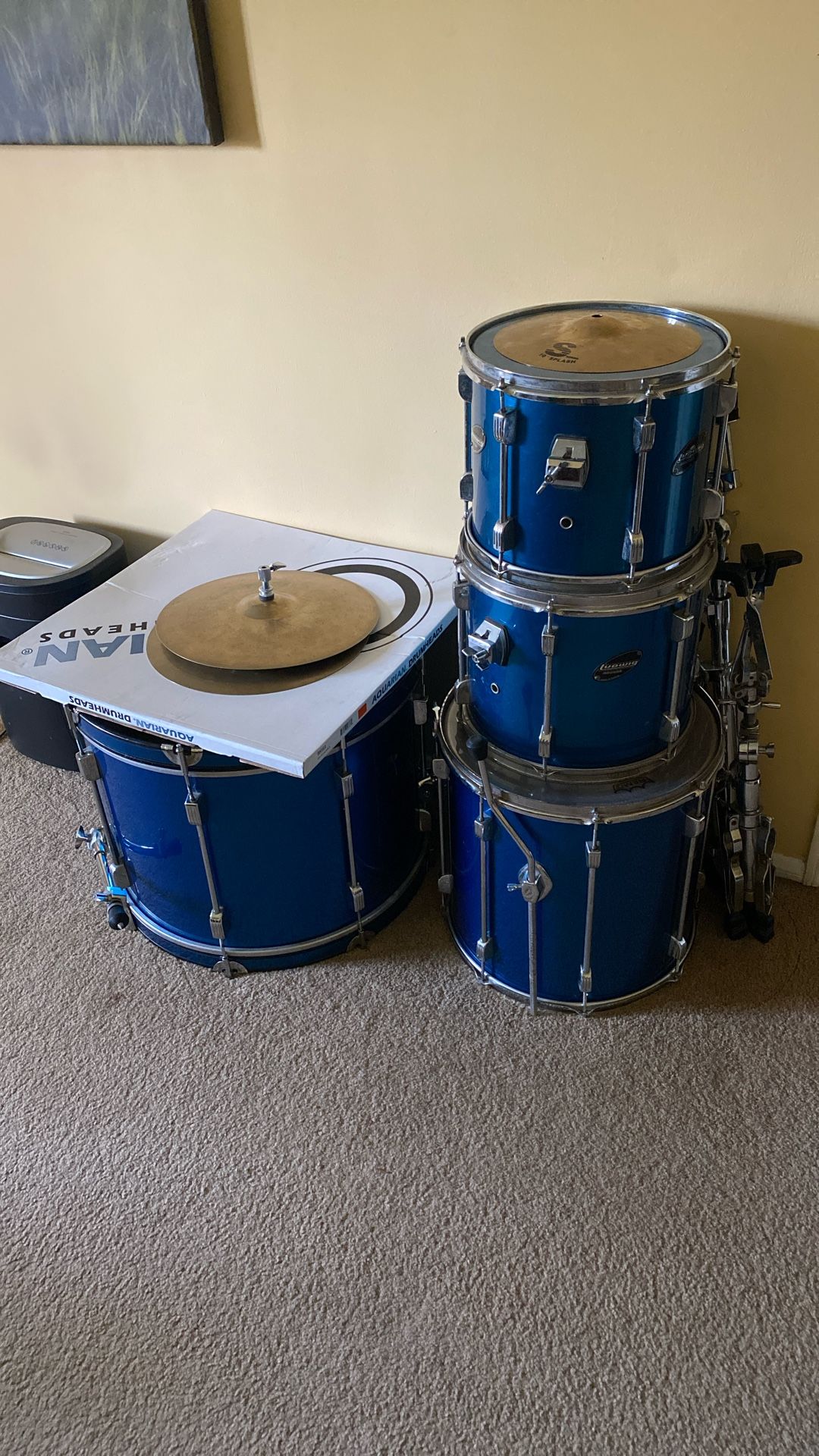 Drum Set w Hi Hat And Splash Cymbals