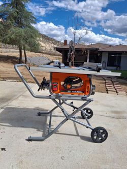 Ridgid 10 in. Table Saw with Stand