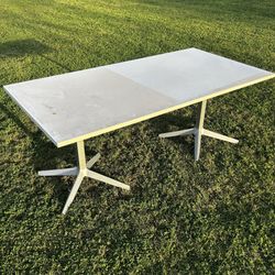 TABLE 6’ X 3’ CHOOSE LEGS 47TH AVE. AND DOBBINS IN LAVEEN