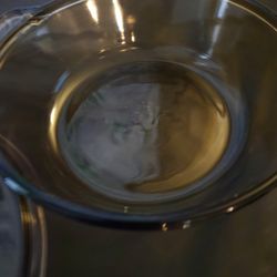 Casserole dish with lid.