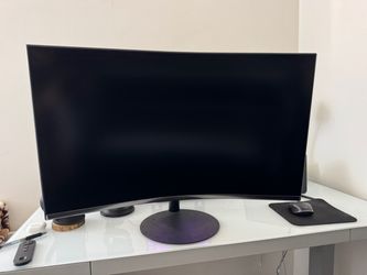 Samsung 32-inch curved desktop monitor