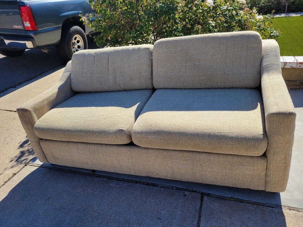 FREE COUCH BED