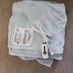 Electric Blanket / Heating Pad – $15