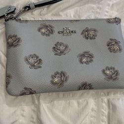 New Coach Floral Wristlet Purse