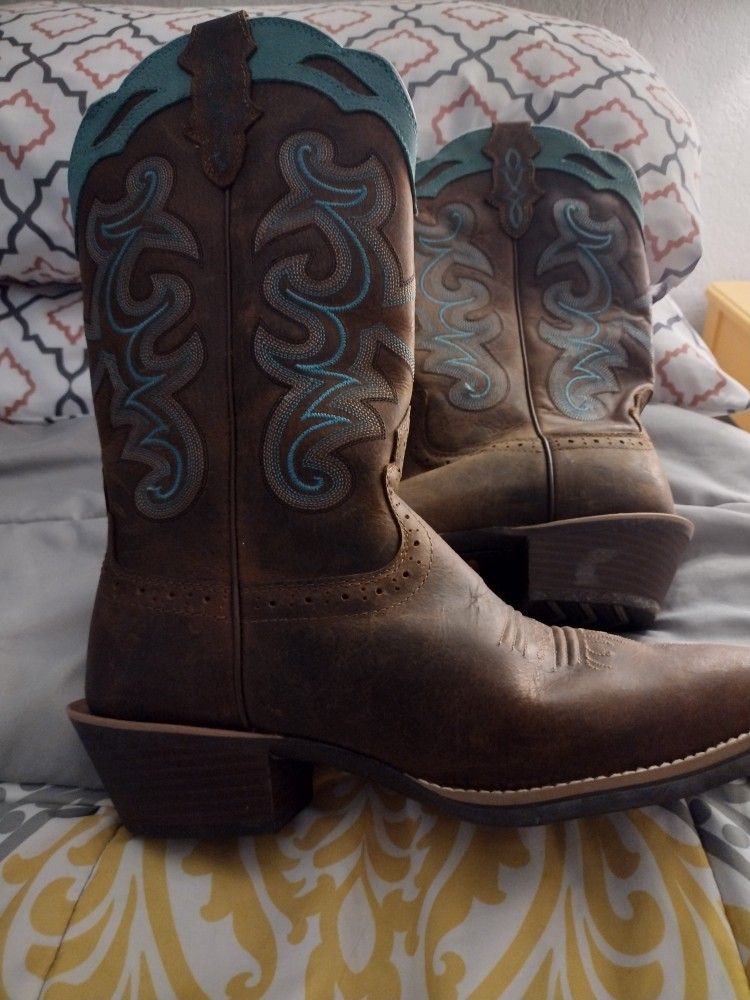 Justin Women's Cowgirl Boots