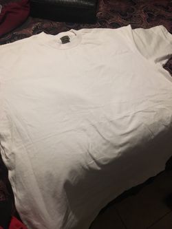 Xxl 6 white tees 3$ each