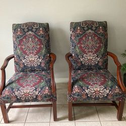 Vintage Chairs 🪑