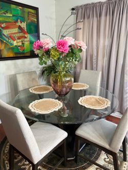 Dining table and 4 chairs