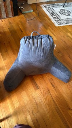 Reading Pillow Grey