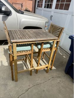Backyard chair and table