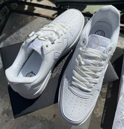 👟 NEW YUMS Sugar Men White Sneakers Men’s Size 9 NIB