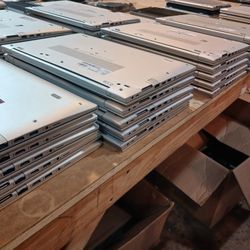 A lot of 40 Hp laptops core i7 7th and 8th generation 