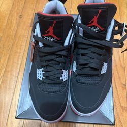 AIR JORDAN 4s 
