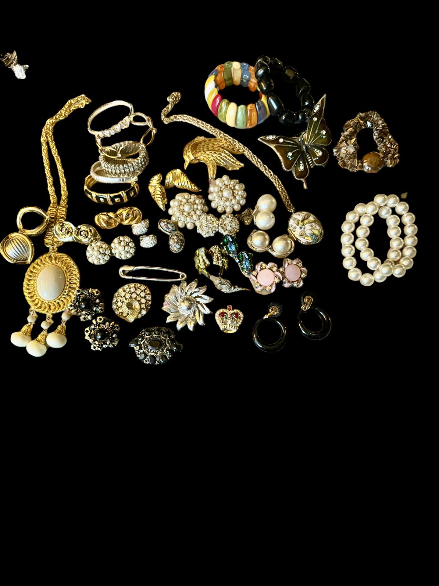 34 Pc Lot Of Vintage Mixed Jewelry 