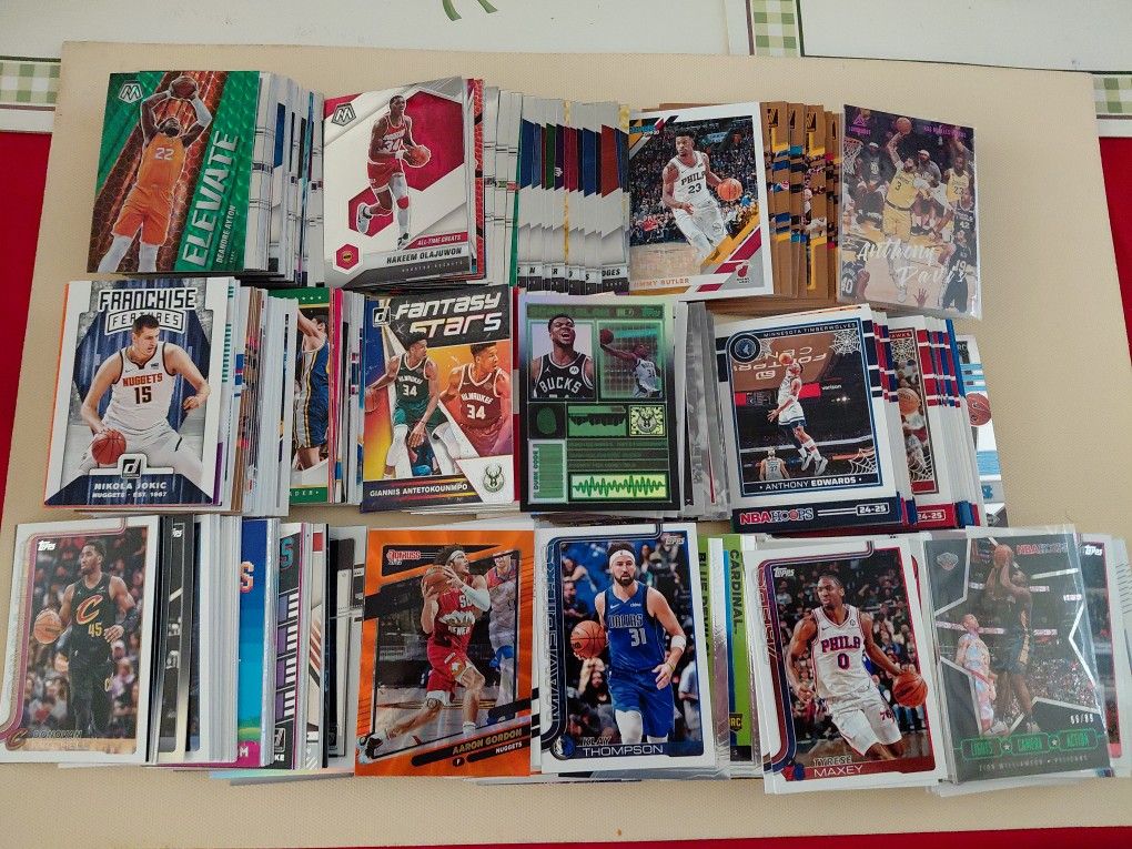 BASKETBALL CARDS 