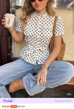 Blanca con bolitas negraz