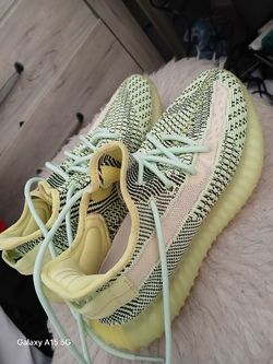 Yeezy Boost 350v2