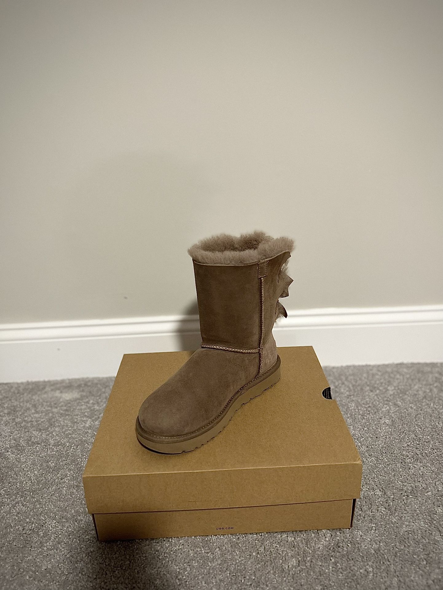 Women’s UGG Boots (Sz 7)