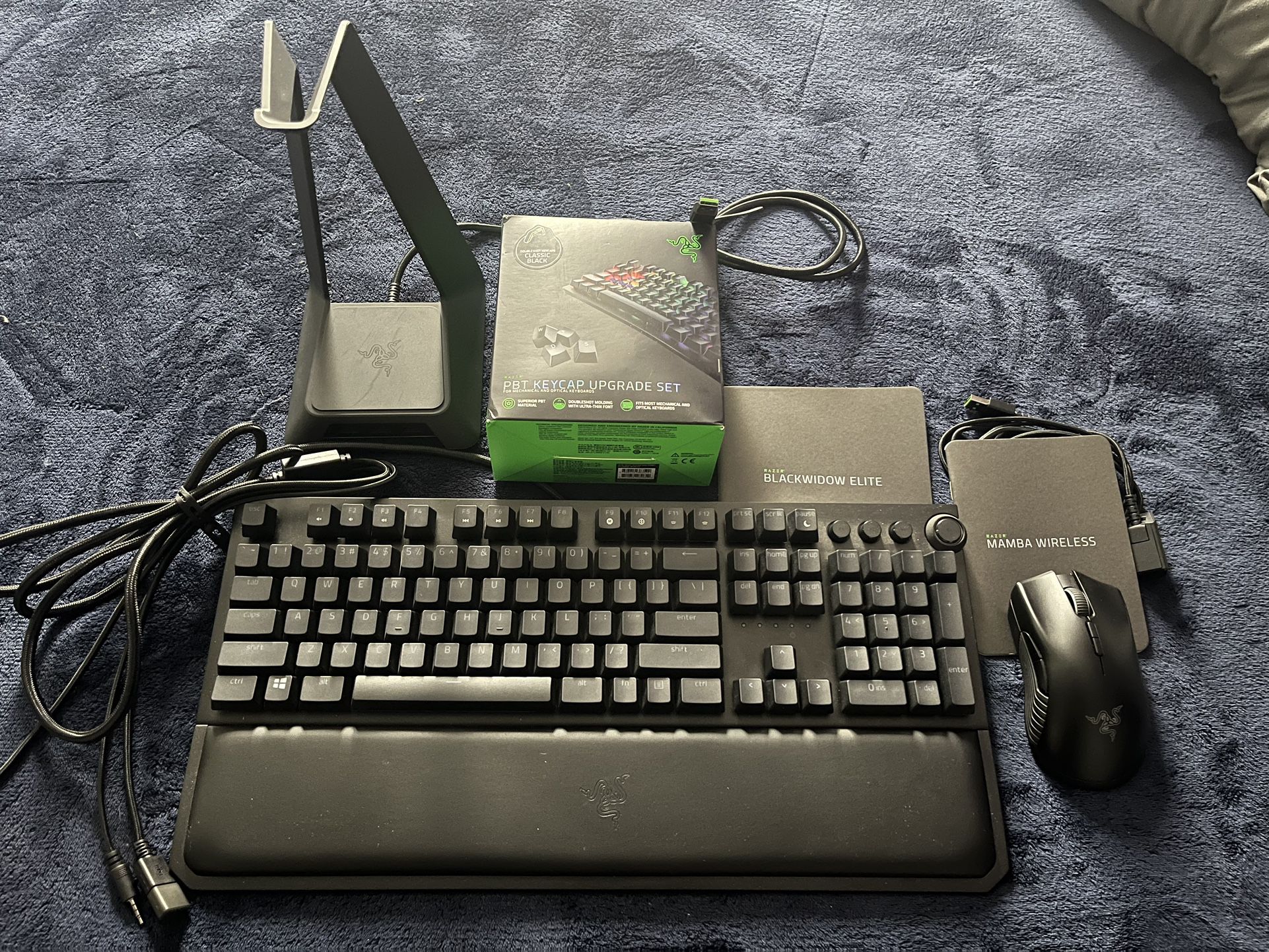 Razer Gaming Bundle (Mouse, Keyboard, Headphone Stand)