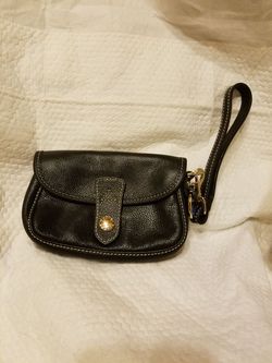 Dooney.nbourke wristlet