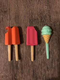 Cake toppers