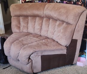 BROWN SECTIONAL COUCH
