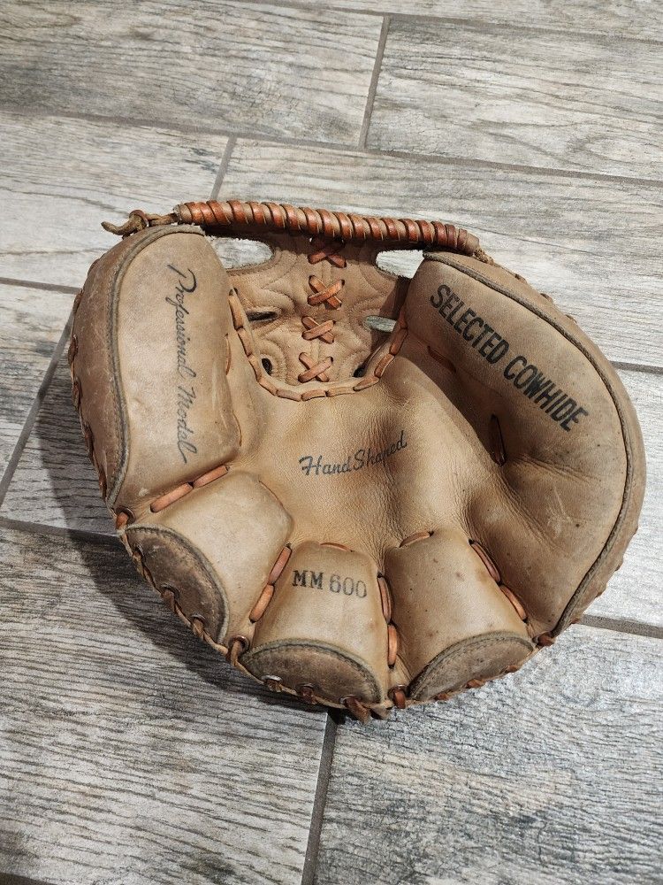 Vintage genuine leather baseball catchers mit glove