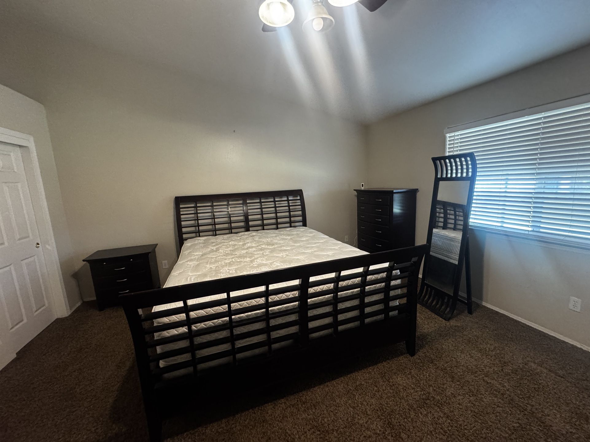 Cal King Bedroom Set