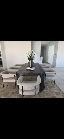 Morden Table And Elegant Comfortable Chairs $2800