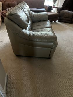 100% Leather Loveseat Natuzzi Brand