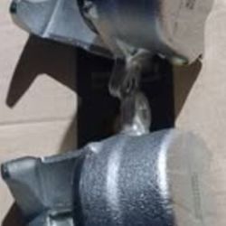 Pair L/R Disc Brake Caliper Assembly with Bracket Compatible with Select Audi Models - A4 2003-2006