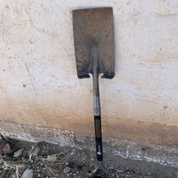 Trenching Shovel 