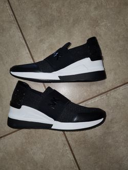 Michael Kors Size 8