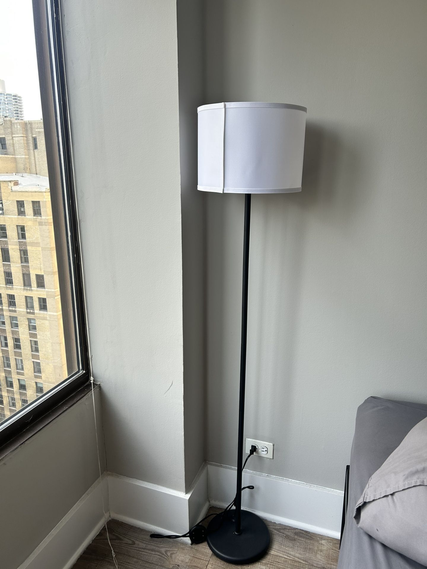 3 standing Lamps With Bulbs