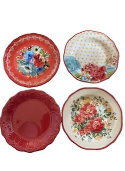 Lot of 4 pioneer woman plates