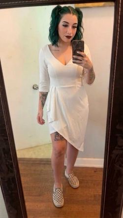 Blossom White Cocktail Dress Asymmetrical Tulip Hem 3/4 Sleeve Size 6