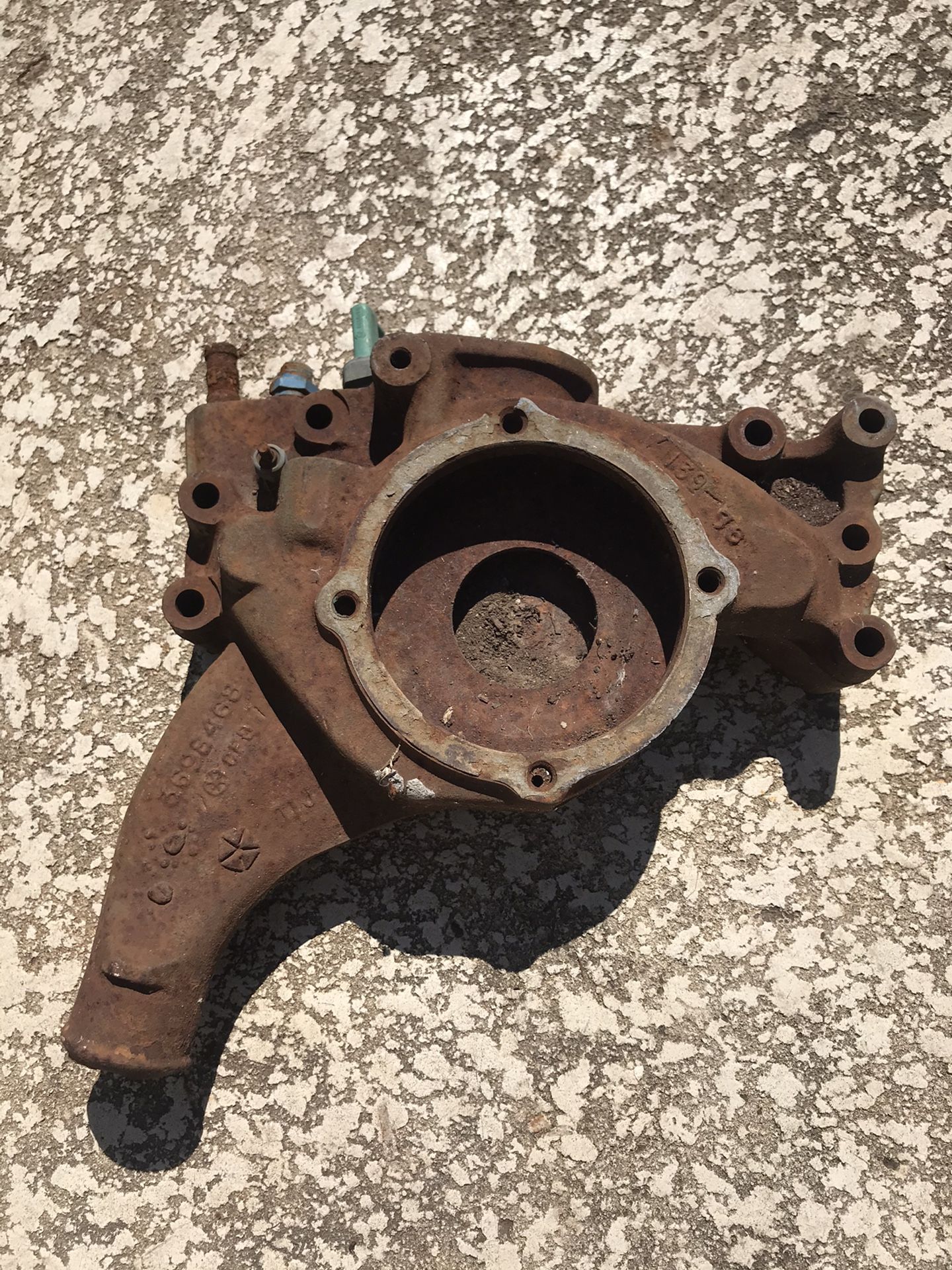 Big block Chrysler water pump housing