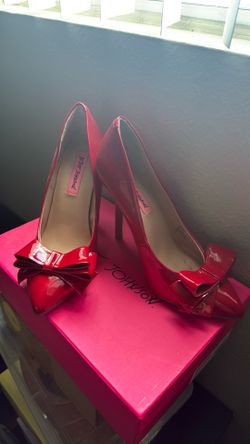 Betsey Johnson red pumps size 7