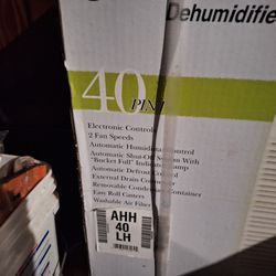 GE Dehumidifier 40 Pint 2 FAN Speeds