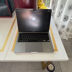 MacBook Pro 13-inch M1 2020 - 8GB  (price is negotiable) $800-$700