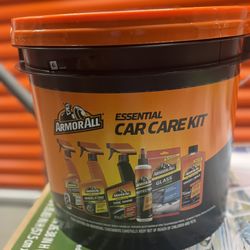 Brand New Armor All 8 Piece Car Cleaning Kit 