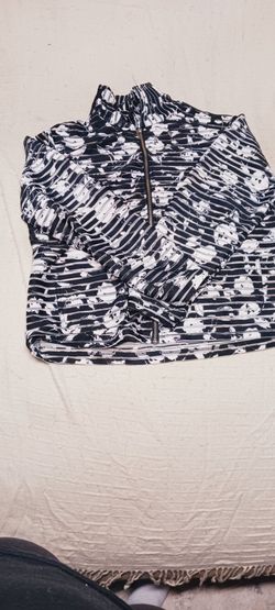 Woman sweet shirt