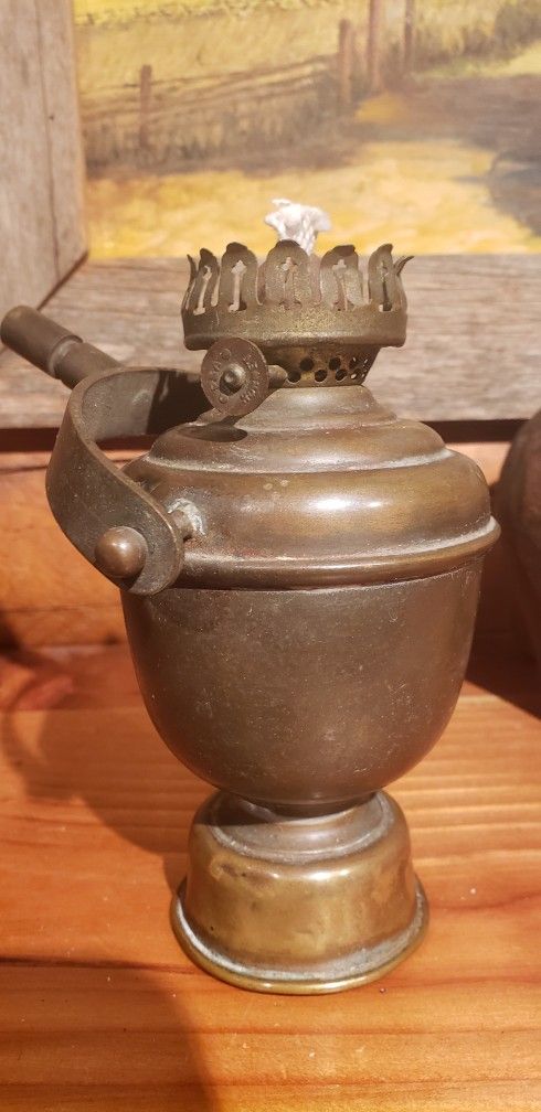 Antique Brass Weighted Gimbal Ship Oil Lamp