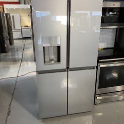 GE Cafe Platinum Glass ENERGYSTAR 27.4 Cu. Ft. Smart Quad-Door Refrigerator 
