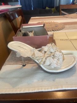 Girl heels size 8 1/2