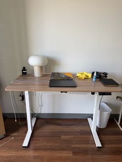 Standing desk