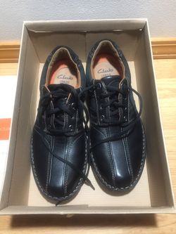 Men’s size 9 Clarks Unstructured leather shoes