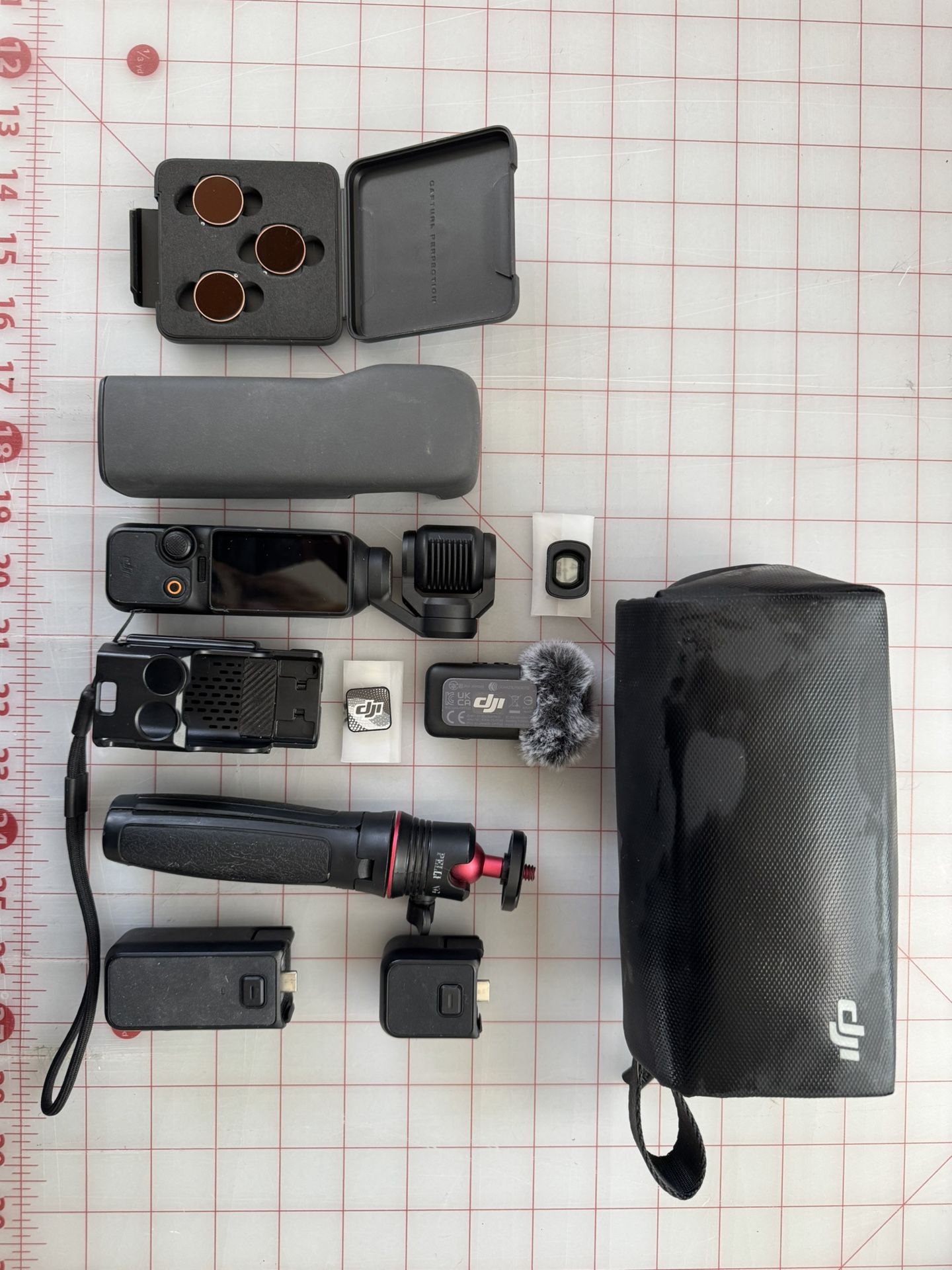 DJI Osmo Pocket 3 Creator Combo + Accessories 