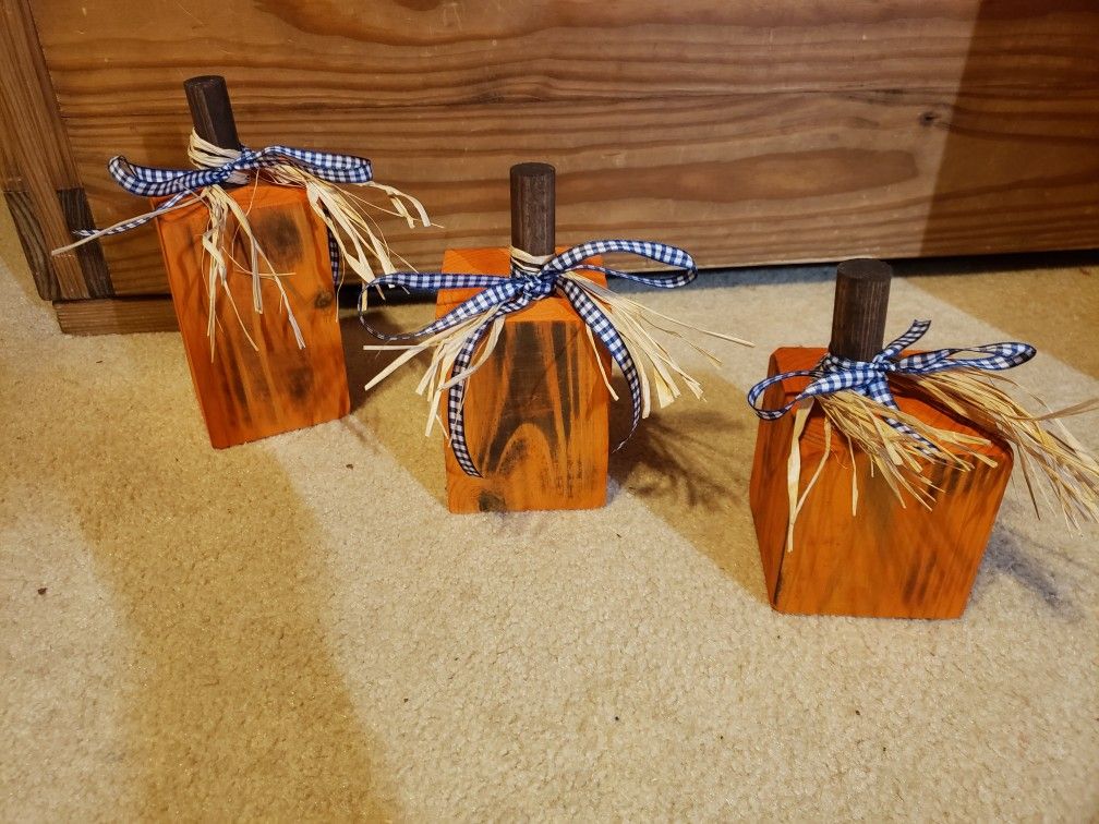 Set Of 3 Handcrafted Wood Pumpkins