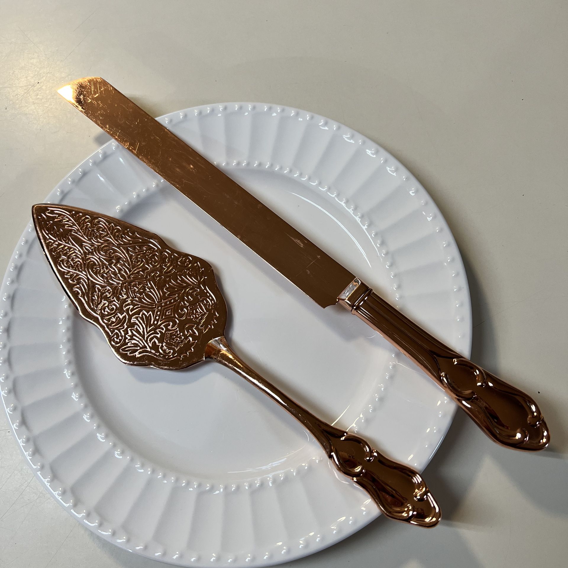 Rose Gold Plated Filigree etched Pattern Design Wedding Cake Knife & Server Set